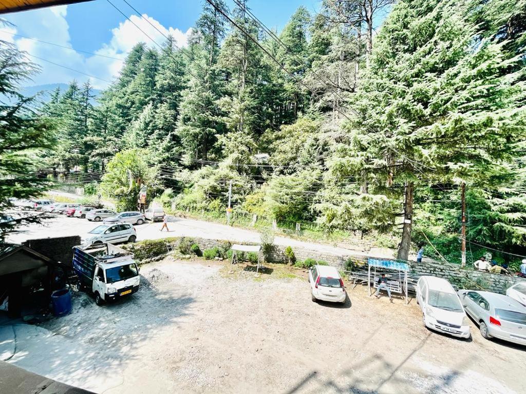 Hotel In Manali With Mountain View Near Mall Road Eksteriør billede